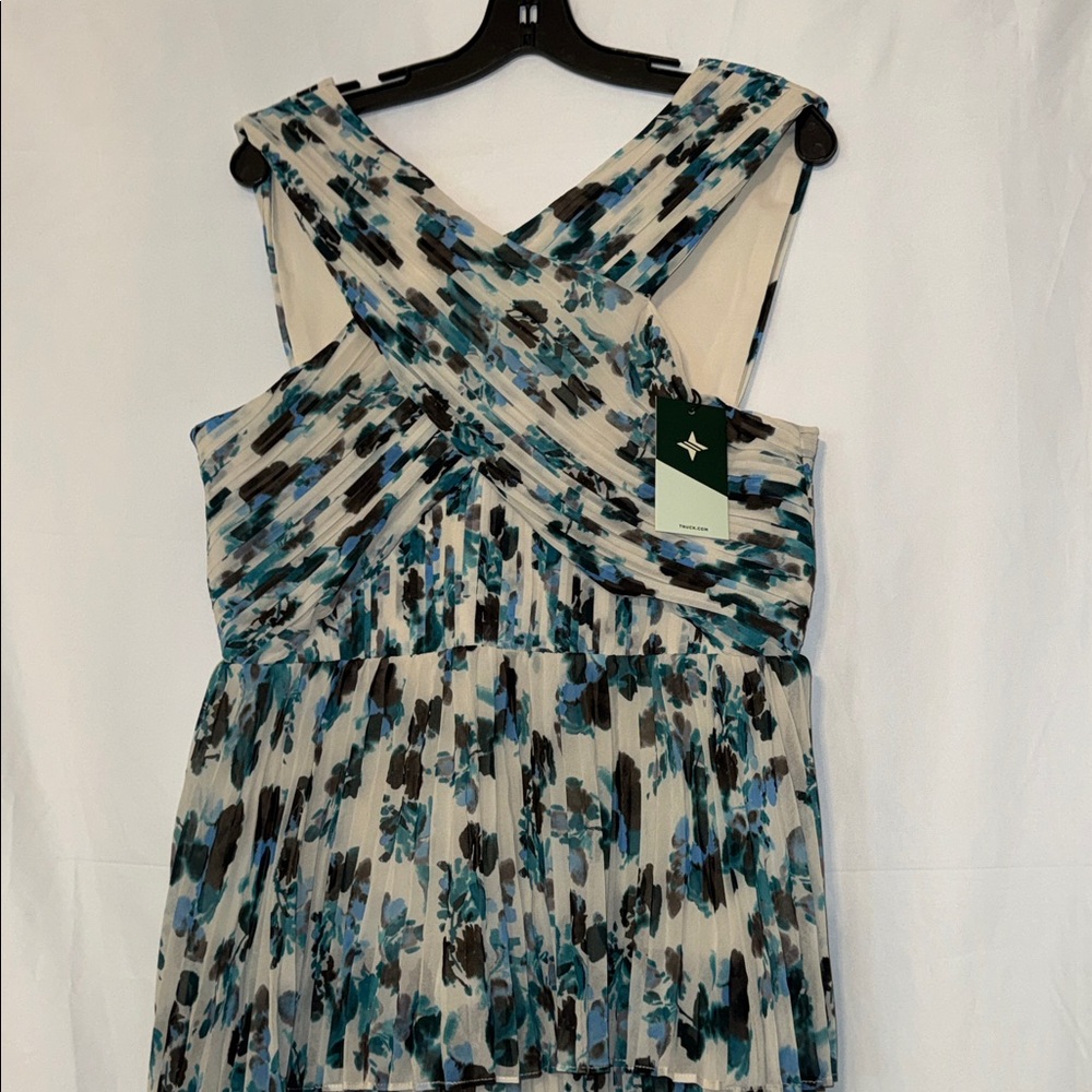 Budding Bluebell Gwen Dress - Picture 3 of 8